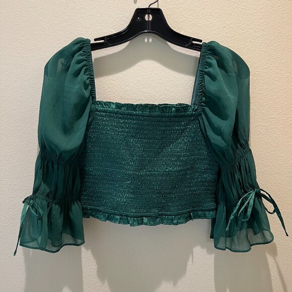 Urban Outfitters Emerald Green Smocked Crop Top 3/4 Sleeve Size S - Picture 1 of 4